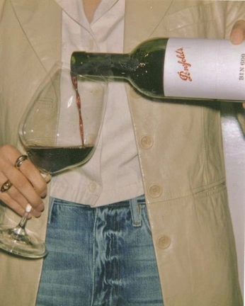 A cover of "R" cluster. The owner is kirbis. The cluster consists of 3 elements.