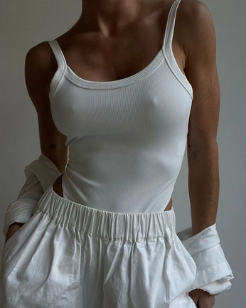 A cover of "Outfts" cluster. The owner is sunny444. The cluster consists of 19 elements.