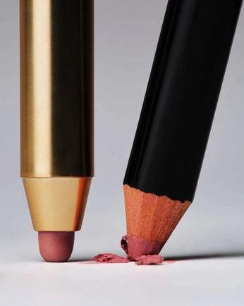 A cover of "Everose" cluster. The owner is germanbello. The cluster consists of 33 elements.