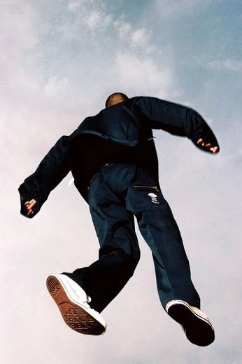 A cover of "Groundbreak" cluster. The owner is covestudios. The cluster consists of 8 elements.