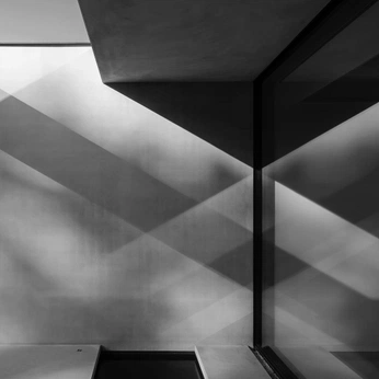 A cover of "light" cluster. The owner is nothing. The cluster consists of 12 elements.