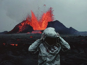 A cover of "Posters" cluster. The owner is thisisjums. The cluster consists of 11 elements.