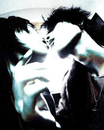 A cover of "FALL/WINTER ‘25" cluster. The owner is voyoffline. The cluster consists of 70 elements.