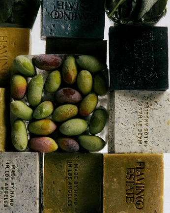 A cover of "Soap - SiNu.Sherie" cluster. The owner is thevibe10. The cluster consists of 9 elements.