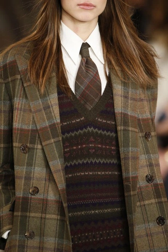 A cover of "MCboard - tissus" cluster. The owner is daeanni. The cluster consists of 188 elements.