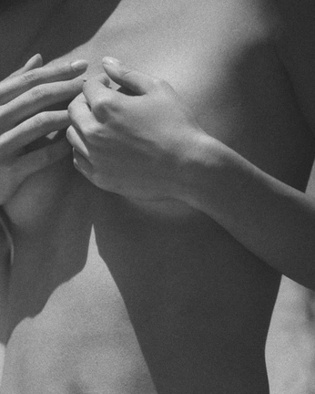 A cover of "Mirror Mirror" cluster. The owner is ishikaur. The cluster consists of 3 elements.