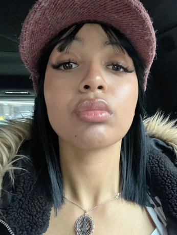 A cover of "pink" cluster. The owner is planetpurr. The cluster consists of 9 elements.