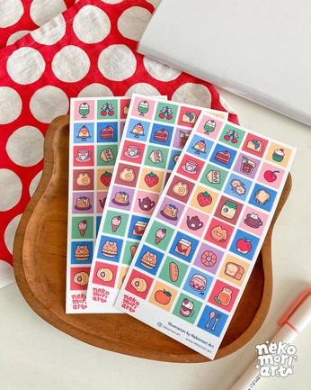 A cover of "Merch Inspo" cluster. The owner is pastelpersimmon. The cluster consists of 15 elements.