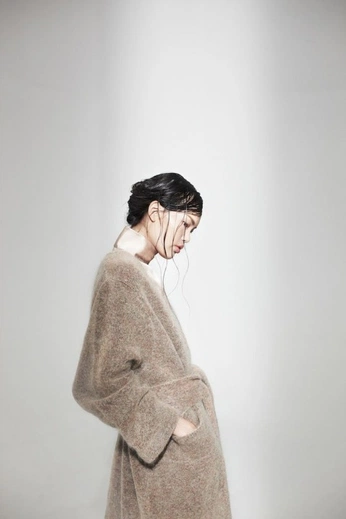 A cover of "Photo fashion" cluster. The owner is kalame. The cluster consists of 2 elements.