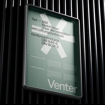 A cover of "Layoutinspo" cluster. The owner is thuyvyngyn. The cluster consists of 32 elements.