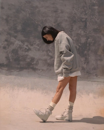 A cover of "street style moood" cluster. The owner is worldfamouss. The cluster consists of 7 elements.