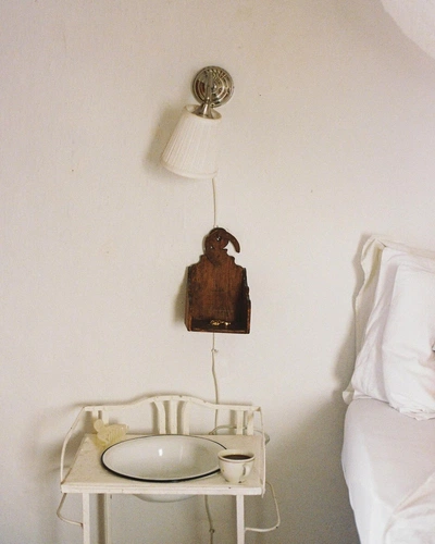 An Instagram carousel post added by nn4nk1 on May 17, 2024. The author is @anne_lauer.