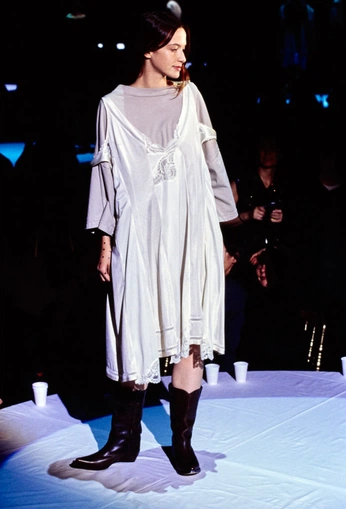 A cover of "fashion" cluster. The owner is cabesking. The cluster consists of 10 elements.