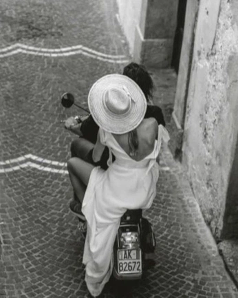 A cover of "Mani" cluster. The owner is misel. The cluster consists of 75 elements.