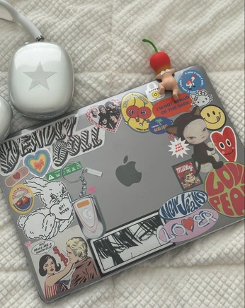 A cover of "stickers" cluster. The owner is heartsforsza. The cluster consists of 33 elements.