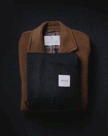 A cover of "Packshot Vidéo" cluster. The owner is solene598. The cluster consists of 2 elements.