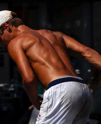 A cover of "RED" cluster. The owner is itsabc. The cluster consists of 6 elements.