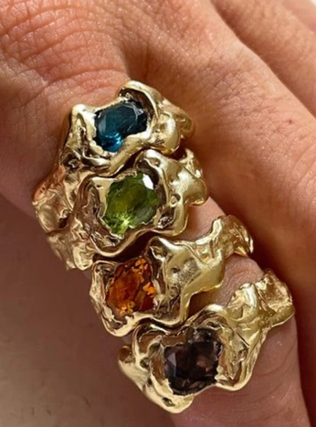 A cover of "Jewel" cluster. The owner is fzzzz. The cluster consists of 2 elements.