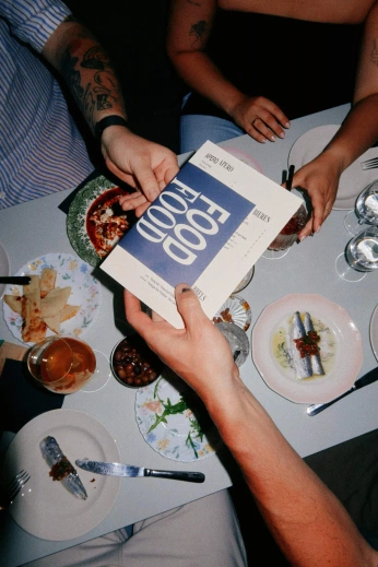 A cover of "fooodddddd 😛😛" cluster. The owner is v1ola. The cluster consists of 21 elements.