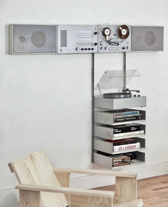 A cover of "Home" cluster. The owner is montdelacueva. The cluster consists of 2 elements.