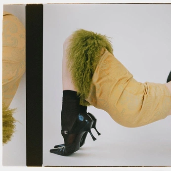 A cover of "Breakthrough" cluster. The owner is craigslisthorse. The cluster consists of 37 elements.