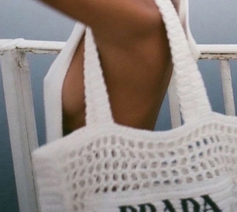 A cover of "Beach Bag" cluster. The owner is finchp. The cluster consists of 11 elements.