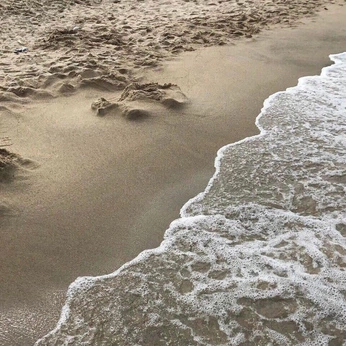 A cover of "little women" cluster. The owner is softbutevil. The cluster consists of 333 elements.