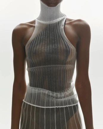 A cover of "FASHION" cluster. The owner is noahgabrielphoto. The cluster consists of 2 elements.