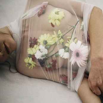 A cover of "Forever" cluster. The owner is elyysian. The cluster consists of 136 elements.