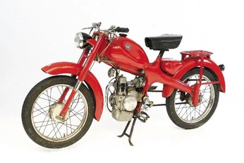 A cover of "MOTORBIKES" cluster. The owner is mosca. The cluster consists of 33 elements.