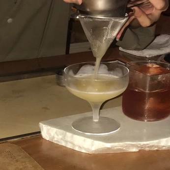 A cover of "Happy Hour" cluster. The owner is shophappyhr. The cluster consists of 6 elements.