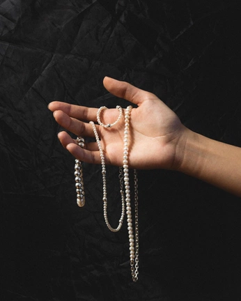 A cover of "Jewelry photo" cluster. The owner is galerie. The cluster consists of 1 element.