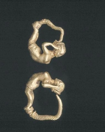 A cover of "jewlery" cluster. The owner is ihatepolyester. The cluster consists of 18 elements.