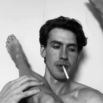 A cover of "📸" cluster. The owner is ambree. The cluster description is "inspiration photo argentique Noir & Blanc ". The cluster consists of 40 elements.