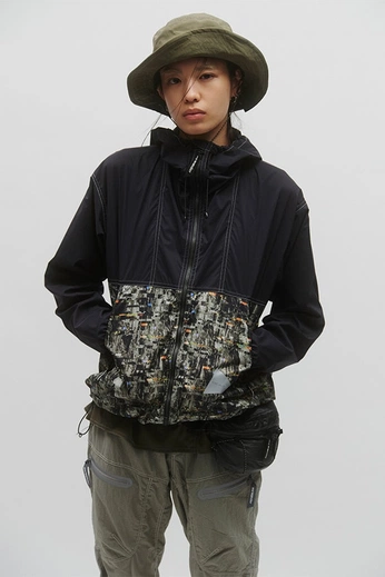 A cover of "outerwear" cluster. The owner is mykeg. The cluster consists of 35 elements.