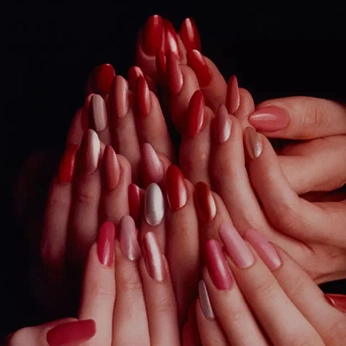 A cover of "Nails" cluster. The owner is bloomingsamsara. The cluster consists of 8 elements.