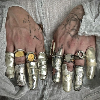 A cover of "inspo" cluster. The owner is gonxheaa. The cluster consists of 55 elements.