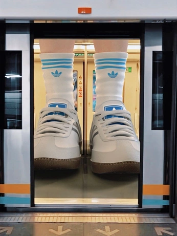 A cover of "Motion" cluster. The owner is ejija. The cluster consists of 31 elements.