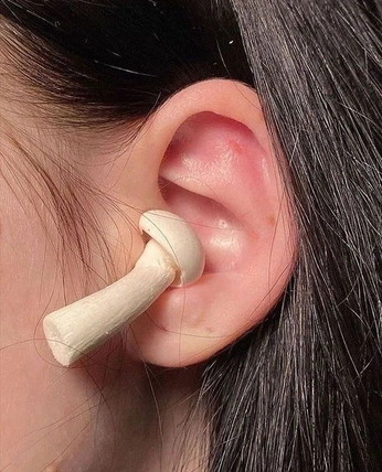 A cover of "Tech Vs Instict Inspp" cluster. The owner is noriskmedia. The cluster consists of 1 element.