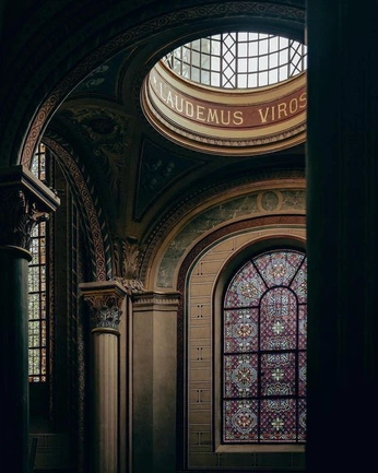 A cover of "Windows" cluster. The owner is annaimeltchouk. The cluster consists of 2 elements.