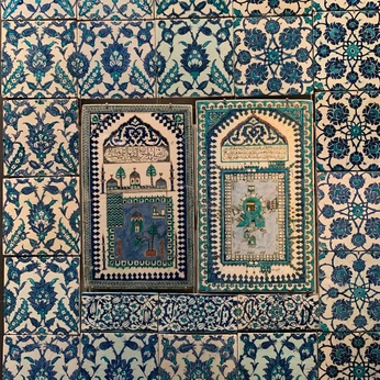 A cover of "illustrations" cluster. The owner is artocrates. The cluster consists of 1 element.