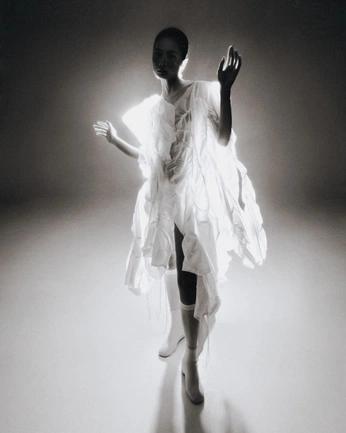 A cover of "luce" cluster. The owner is gretasalini. The cluster consists of 9 elements.