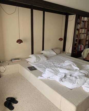 A cover of "Interior Design" cluster. The owner is elyte. The cluster consists of 10 elements.