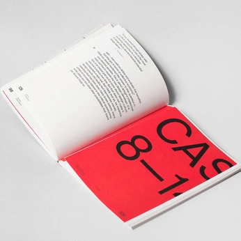 A cover of "TYPE EDITORIAL" cluster. The owner is yuribarros. The cluster consists of 53 elements.