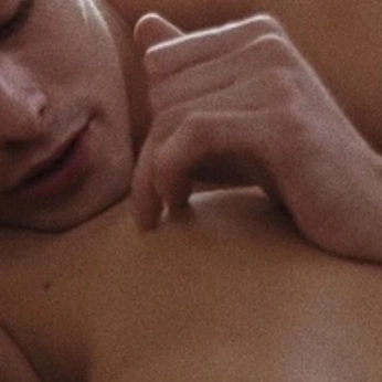 A cover of "🫐" cluster. The owner is sarahmartin. The cluster consists of 68 elements.