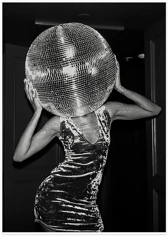 A cover of "Azra" cluster. The owner is poorvaja. The cluster consists of 3 elements.