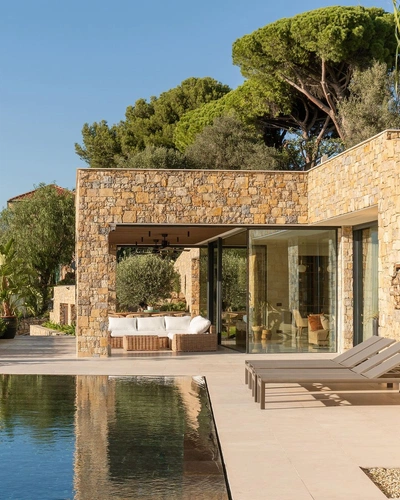 An Instagram carousel post added by anish on May 28, 2024. The author is @architettura_urbana.