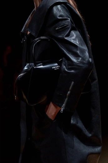 A cover of "Uniform Inspiration" cluster. The owner is sarahnichole. The cluster consists of 15 elements.