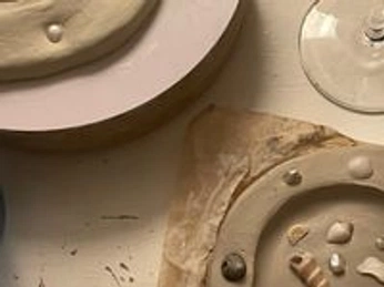 A cover of "Pottery" cluster. The owner is lillirose. The cluster consists of 1 element.