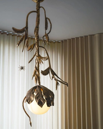 A cover of "Потолок" cluster. The owner is rinsking. The cluster consists of 2 elements.